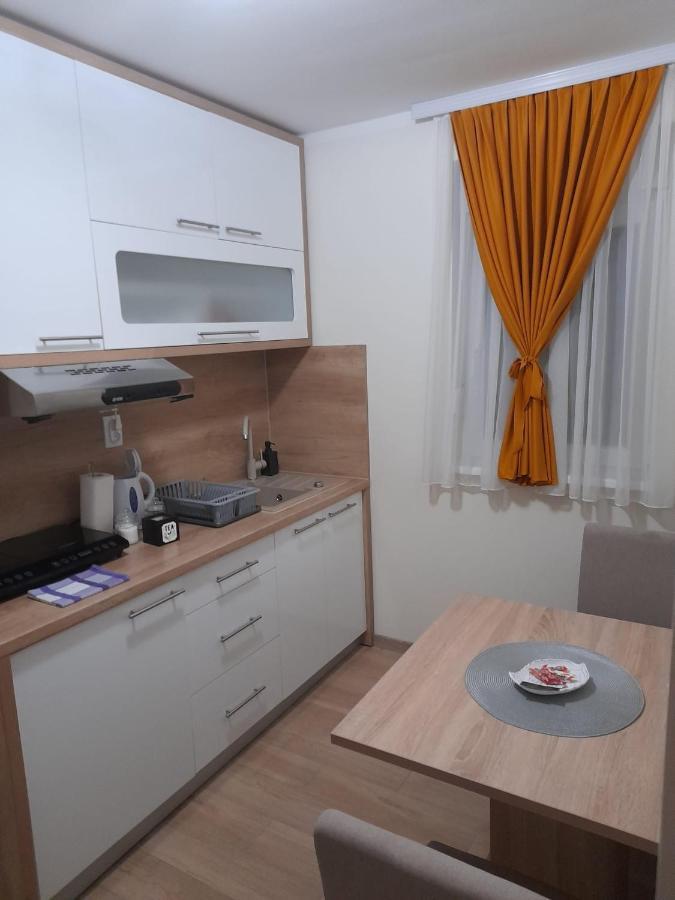 Apartmani Lotus Vrdnik Exterior photo