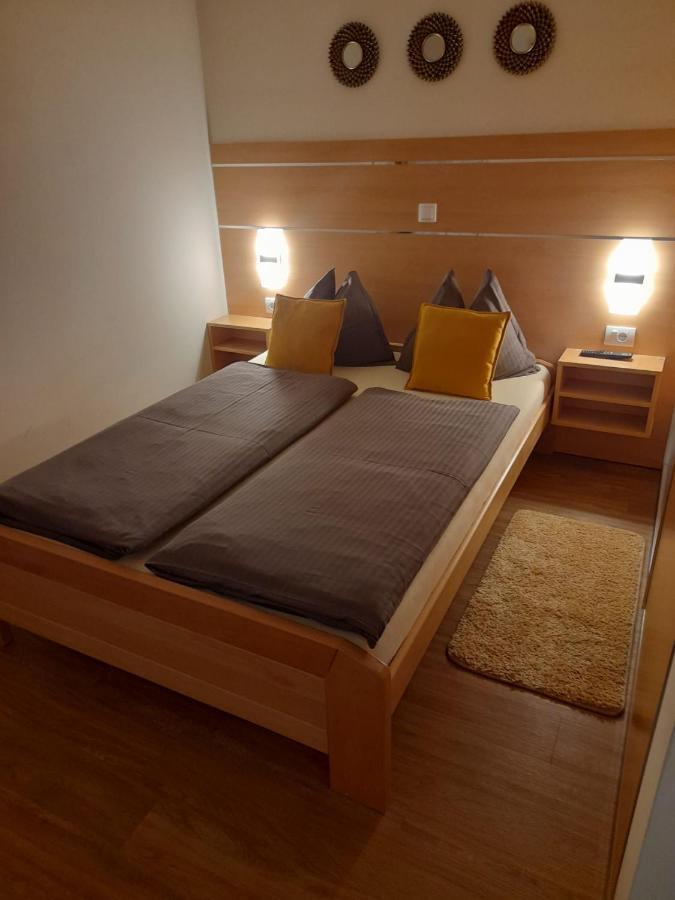 Apartmani Lotus Vrdnik Exterior photo