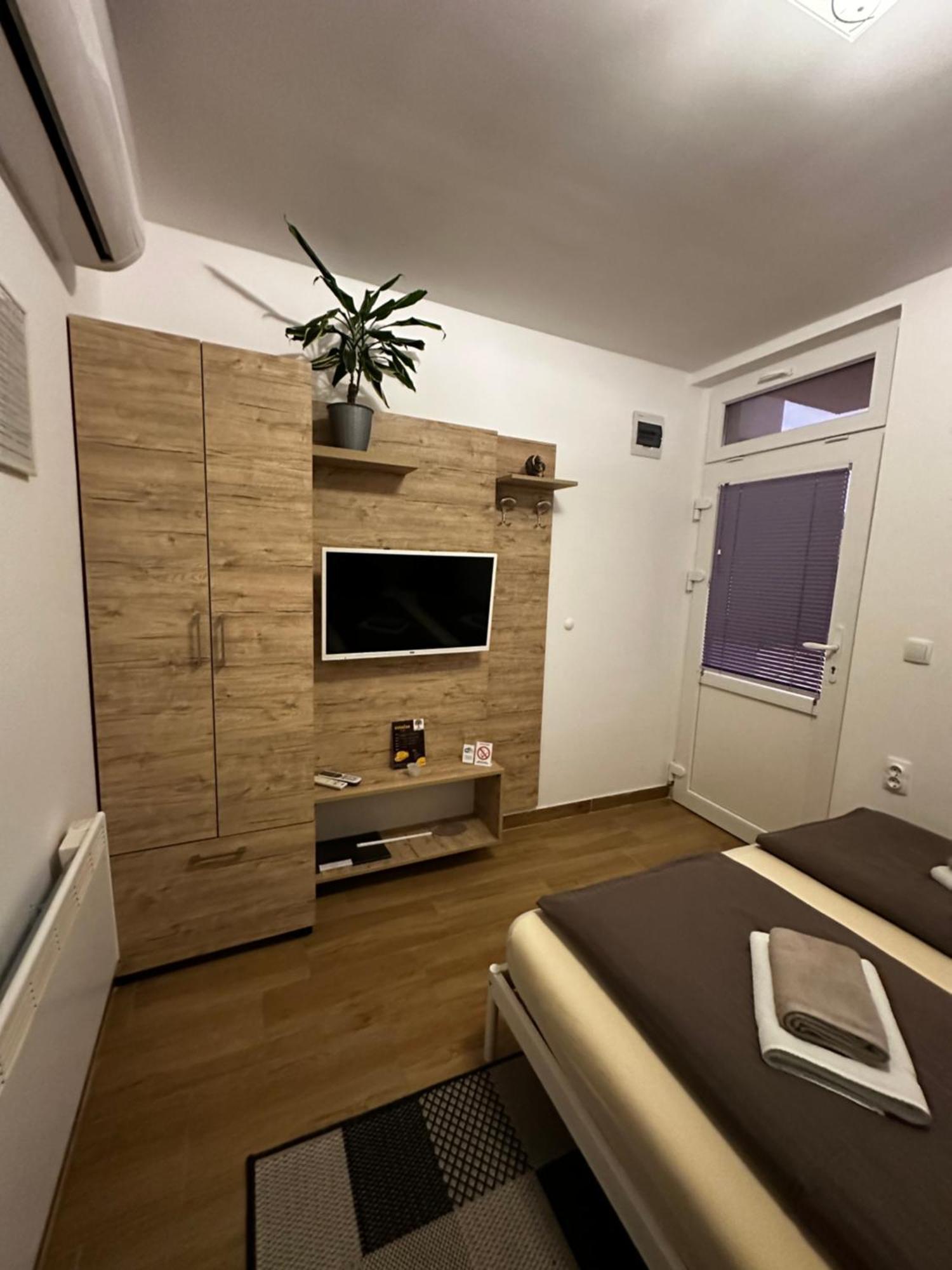 Apartmani Lotus Vrdnik Exterior photo